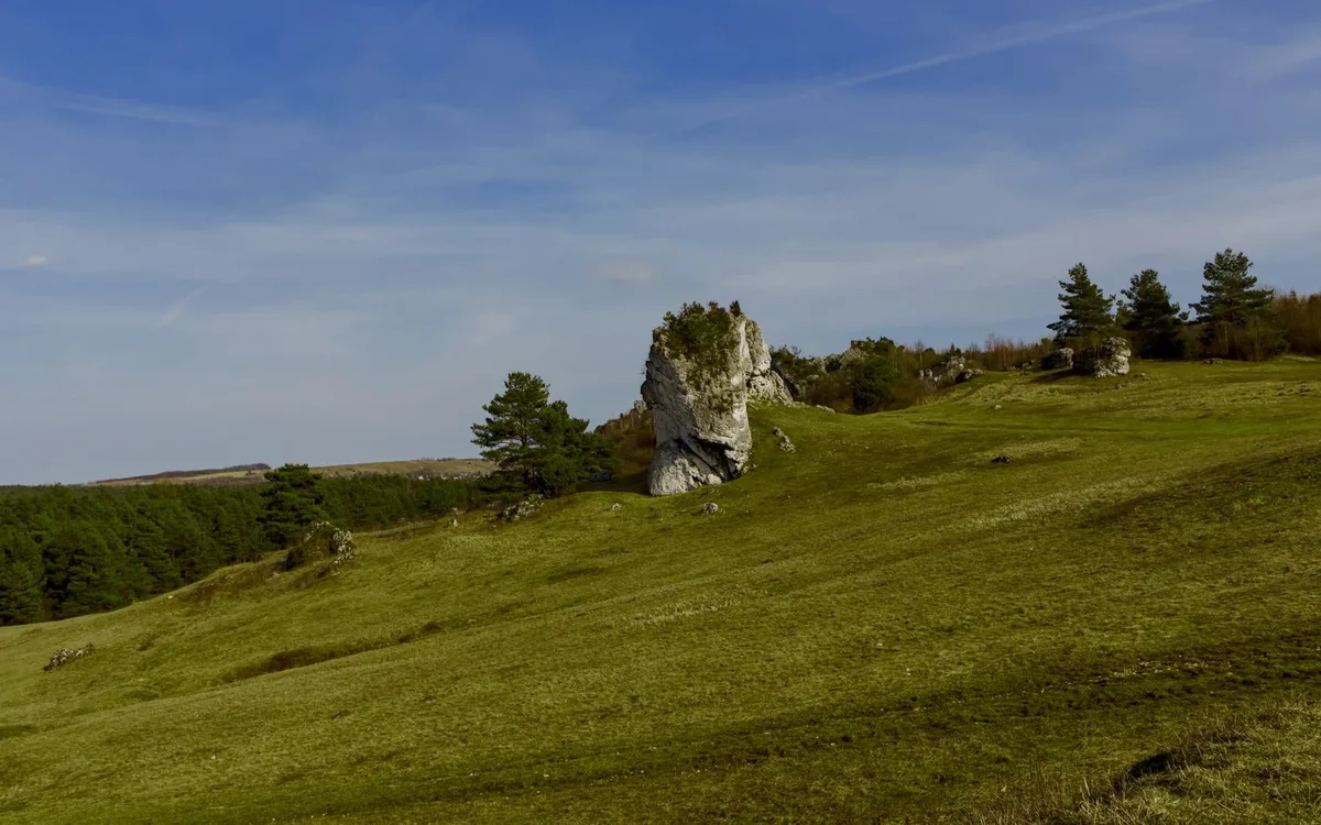 Jura Krakowsko-Częstochowska bez lekceważenia terenu