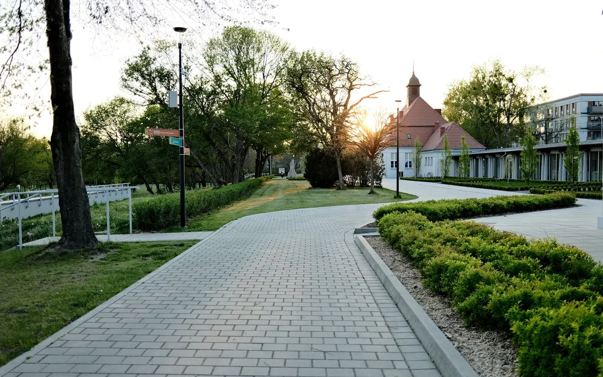 Jak połączyć Aleje ze Starym Rynkiem?