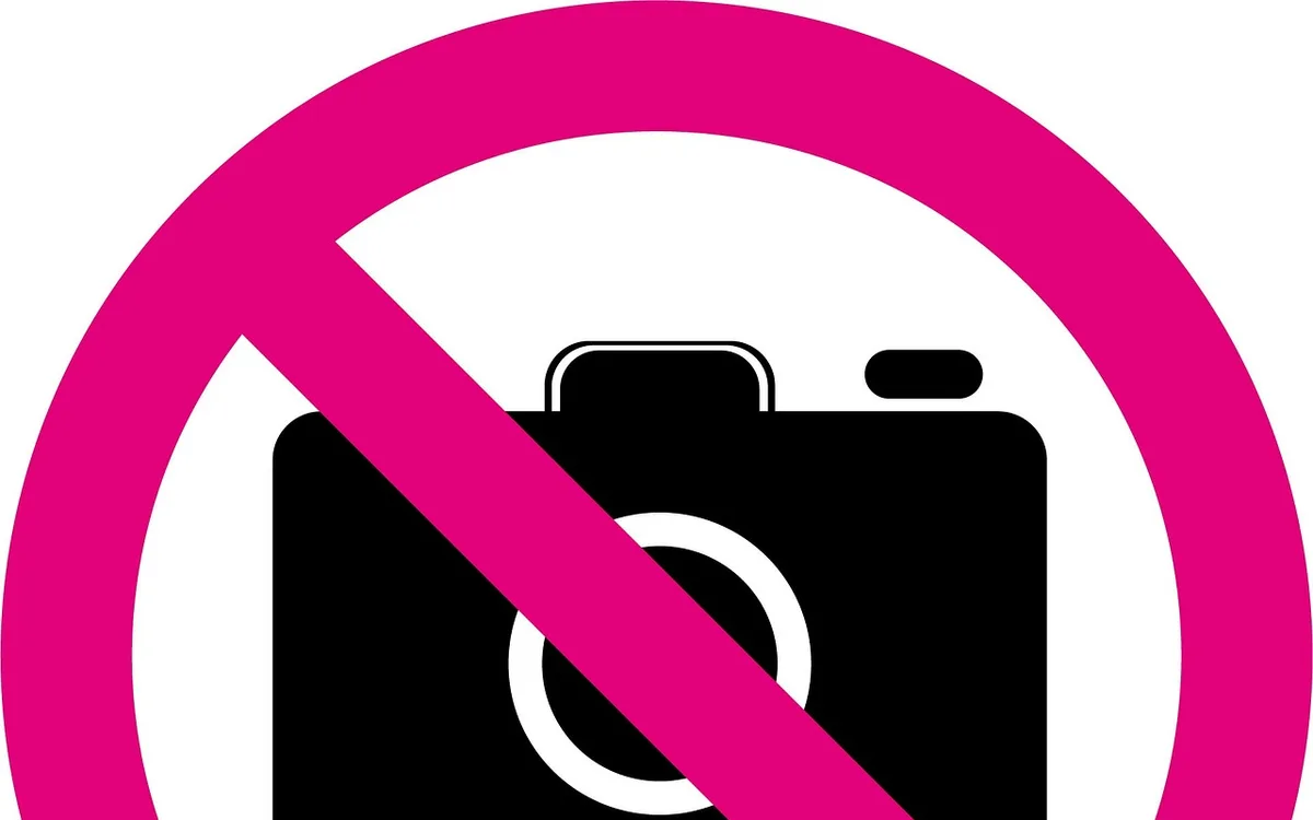 Czy można fotografować we wnętrzach?